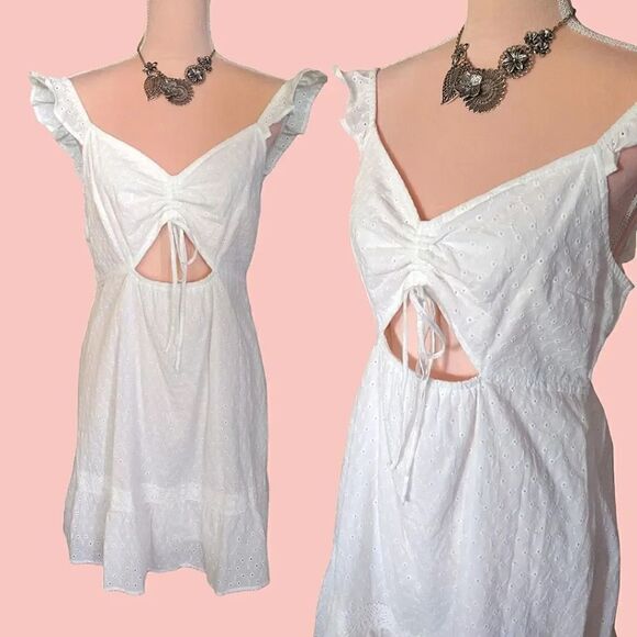 Live To Be Spoiled White Ruffled Eyelet Bodycon Dress With Cutout XL NWT - Picture 1 of 17